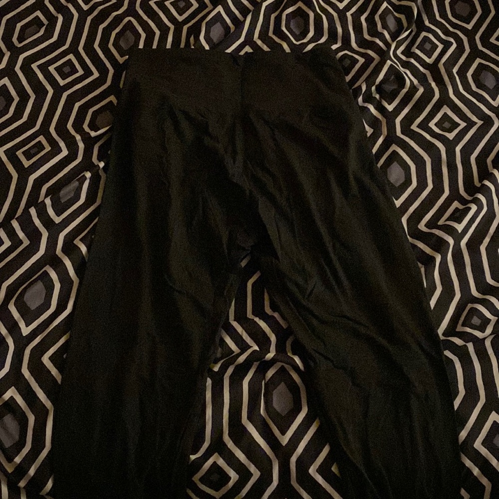 Women’s Large buttery soft black leggings!
